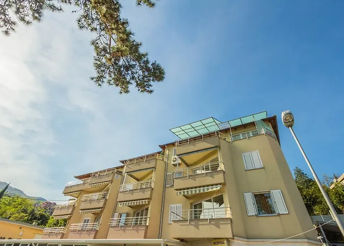 Apartments Villa Dinka